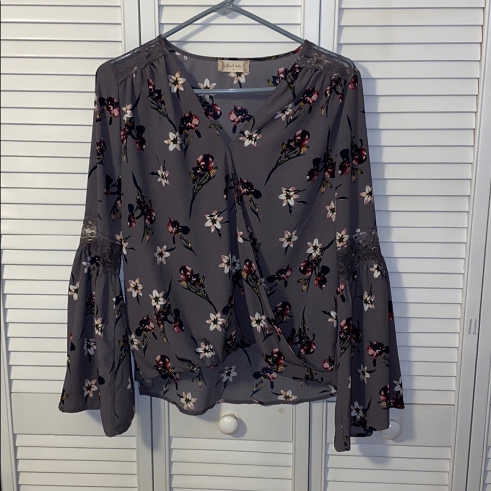 Altar’d state long sleeve blouse